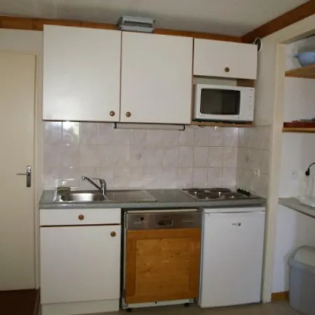 Apartment 2 Pieces Au Pied Des Pistes Avec Balcon, Cuisine Equipee Et Options De Services Nombreuses - Fr-1-557-8 Les Adrets
